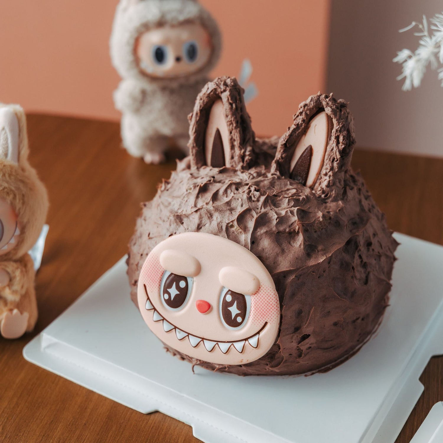 FLUFFY ICON CAKES